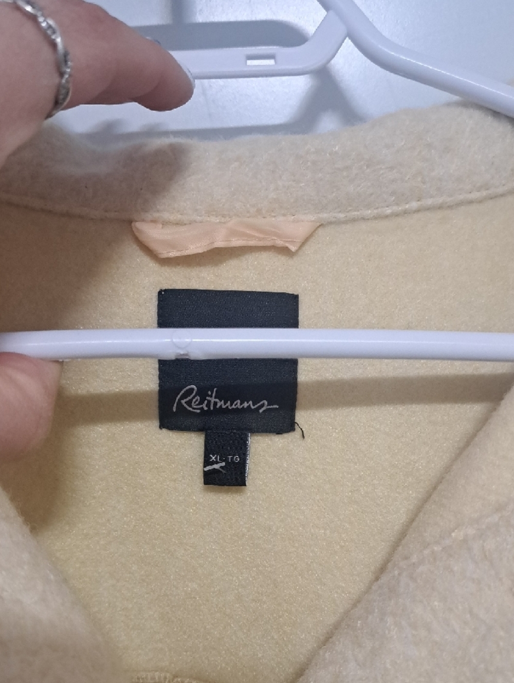 Reitmans Cream Button-Up Utility Shacket - Picture 2 of 8
